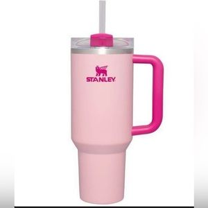 Nwt Stanley 40oz Stainless Steel H2.0
Flowstate Quencher Tumbler